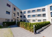 Immobilie Henstedt-Ulzburg - Exklusiv und Top gepflegt! Zentrumsnahe 4-Zi-wohnung mit Balkon, TG-stellplatz und Außenstellplatz