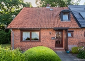 Immobilie Bönningstedt - 360° Rundgang - Kleines Haus mit viel Potential  in toller Lage von Bönningstedt