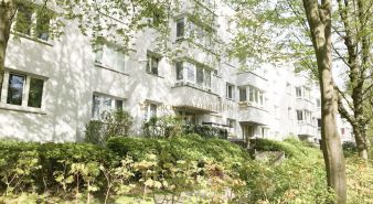 Immobilie Hamburg - Kapitalanlage - vermietete 2-Zimmer-Hochparterrewohnung m. teilüberdachter Terrasse in Hummelsbüttel