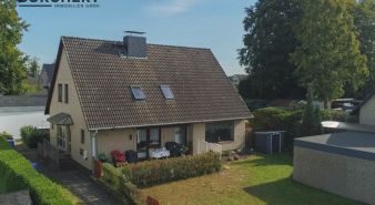 Immobilie Ellerau - Renditeobjekt: Langjährig vermietetes Zweifamilienhaus zu verkaufen