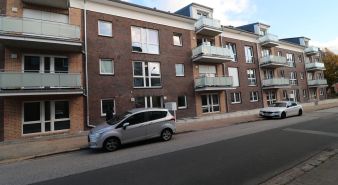 Immobilie Pinneberg - Neubau! 2-Zimmer Wohnung mit Fahrstuhl und Stellplatz im Zentrum von Pinneberg zu vermieten
