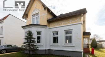 Immobilie Elmshorn - Historisches Stadthaus mit großem Grundstück in Elmshorn zu verkaufen!