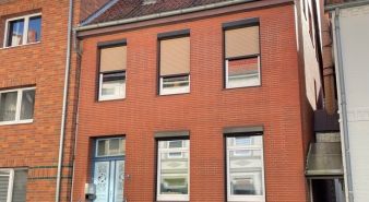 Immobilie Ratzeburg - Mitten in der Ratzeburger Innenstadt auf der Insel: Vermietetes Zweifamilienhaus mit Garage