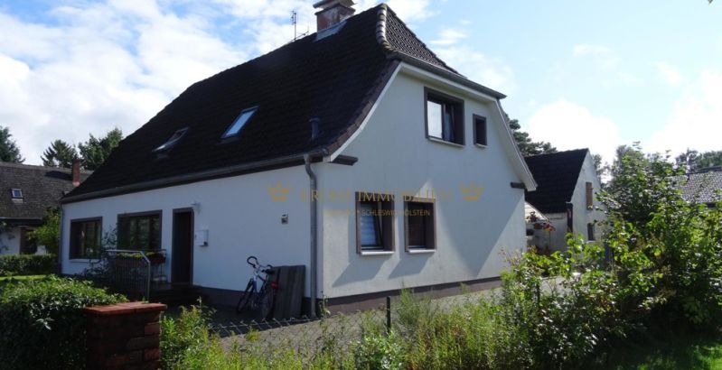 Immobilie Wahlstedt - Kapitalanlage - Mehrfamilienhaus mit drei Wohneinheiten in Wahlstedt